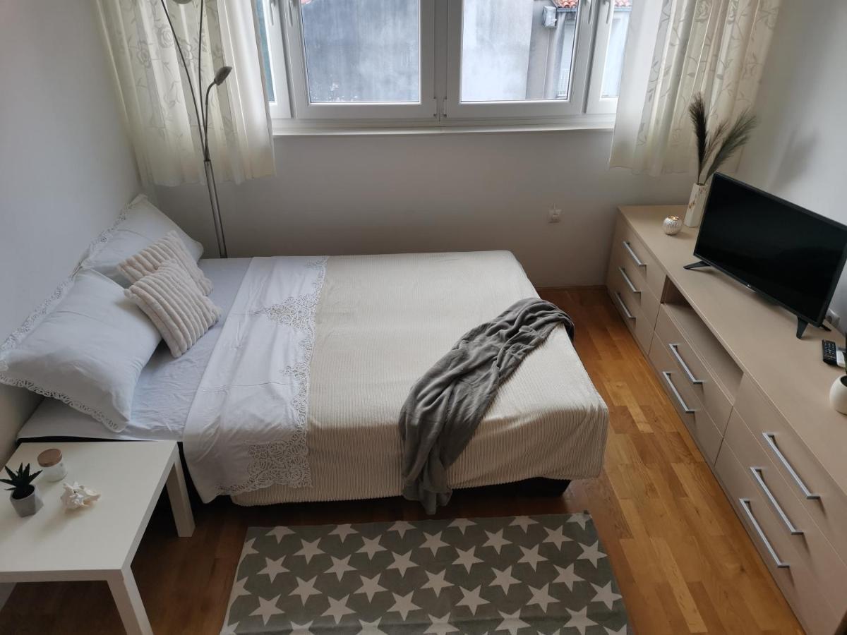 Apartman Charming With River View